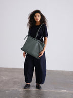 Sac pliable – Sac polyvalent en cuir végétalien, porté en cabas, en bandoulière ou en sac à dos