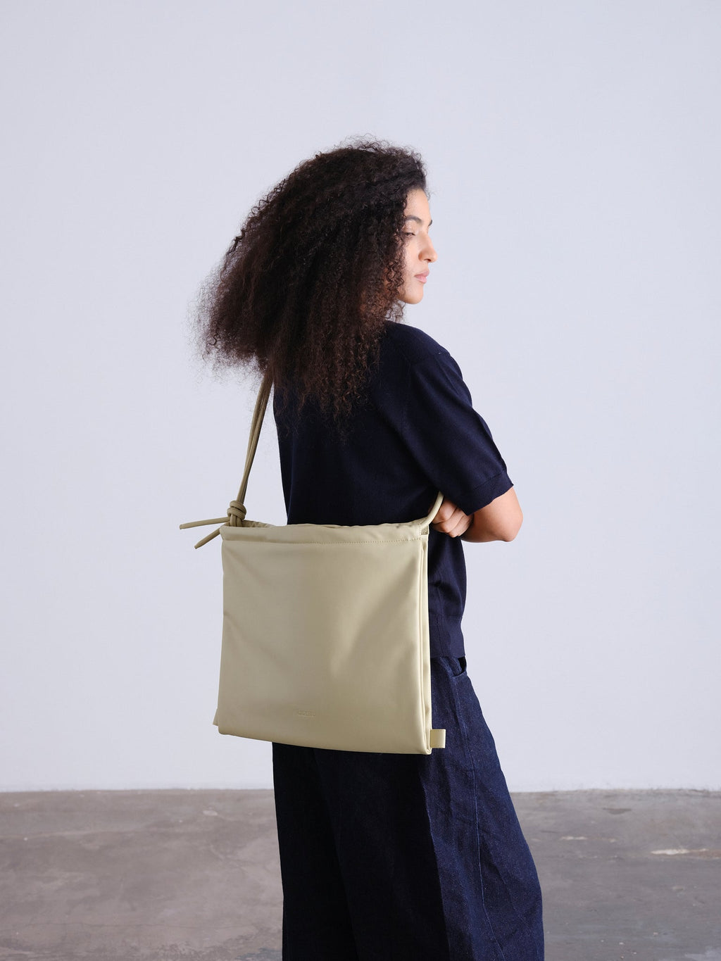 Sac pliable – Sac polyvalent en cuir végétalien, porté en cabas, en bandoulière ou en sac à dos