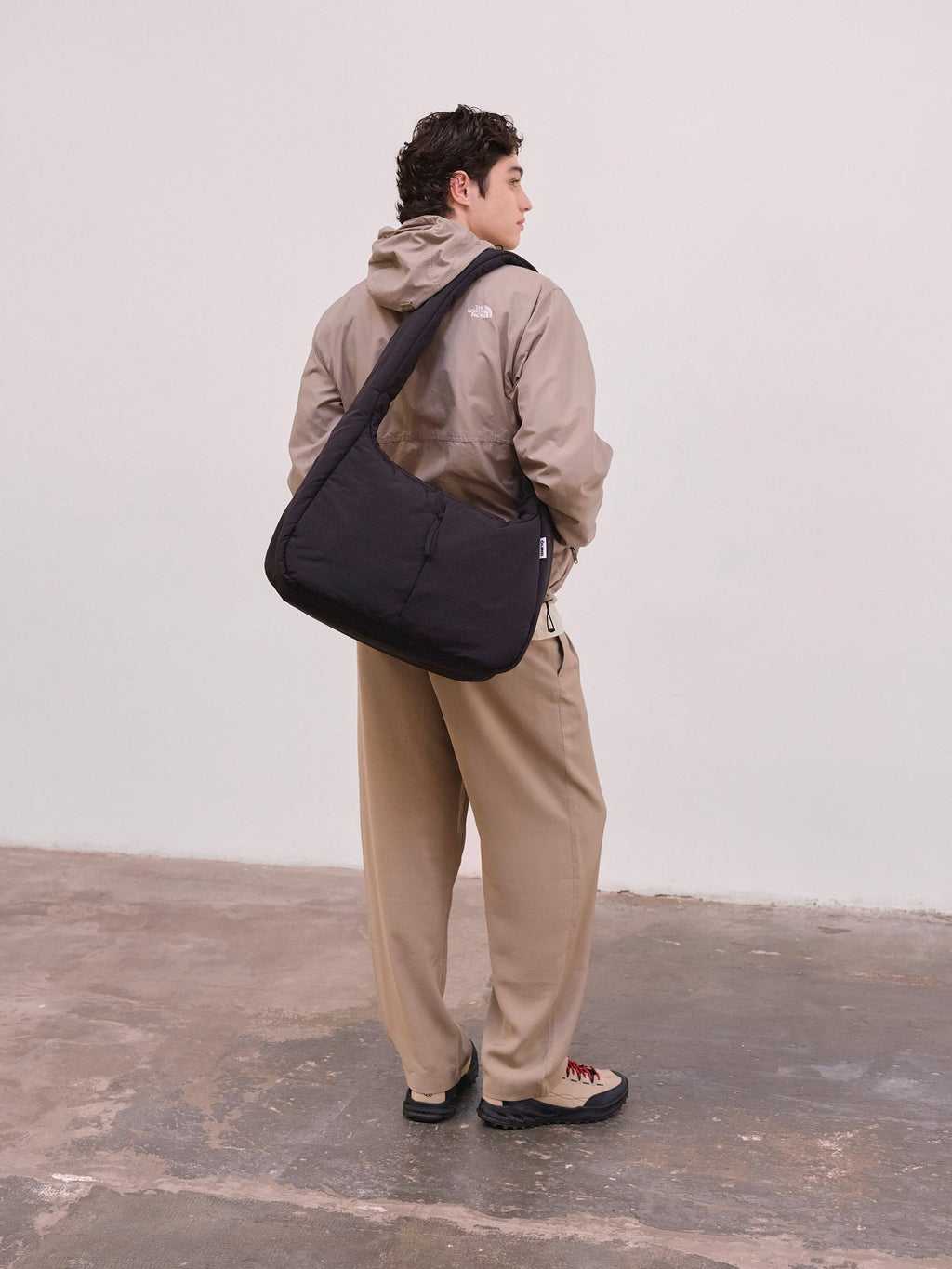 Sac Bruno – Sac à bandoulière spacieux et matelassé en nylon léger imperméable