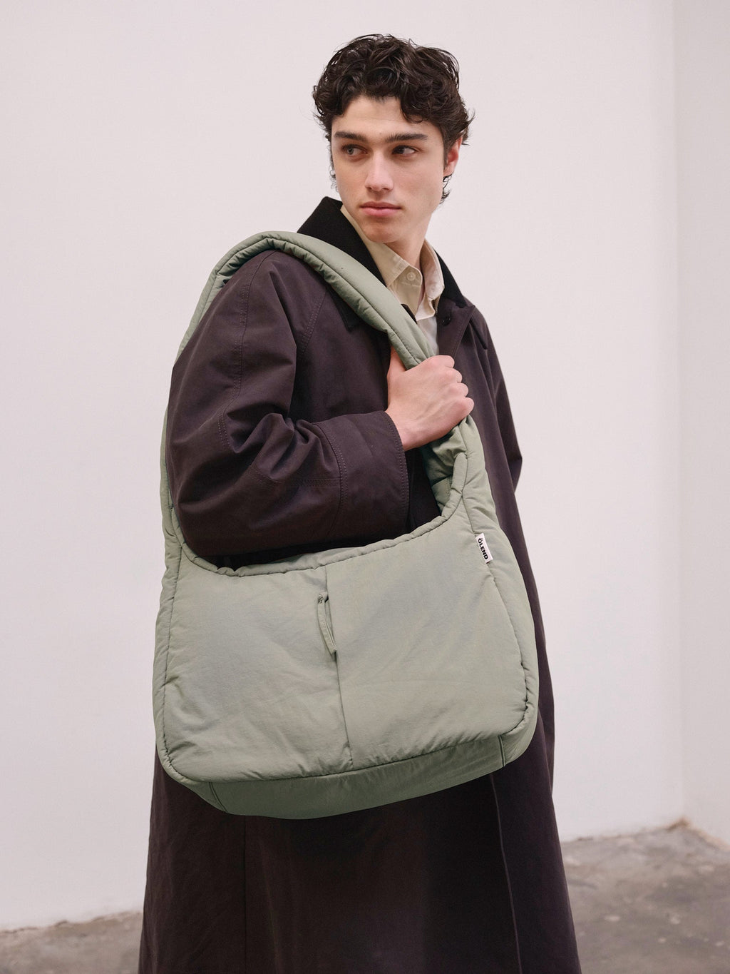 Sac Bruno – Sac à bandoulière spacieux et matelassé en nylon léger imperméable
