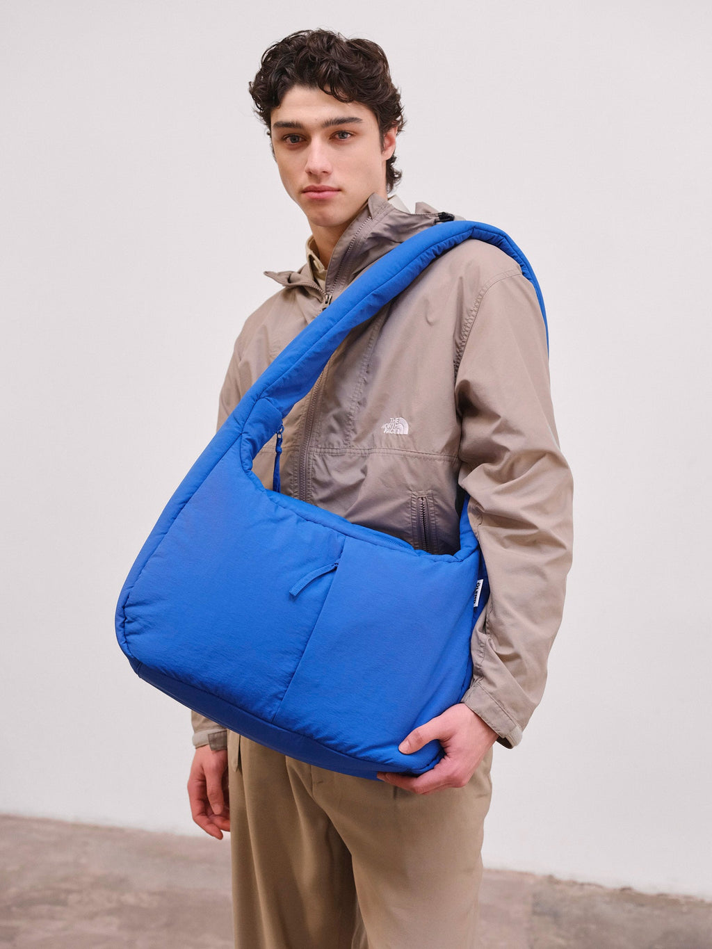 Sac Bruno – Sac à bandoulière spacieux et matelassé en nylon léger imperméable