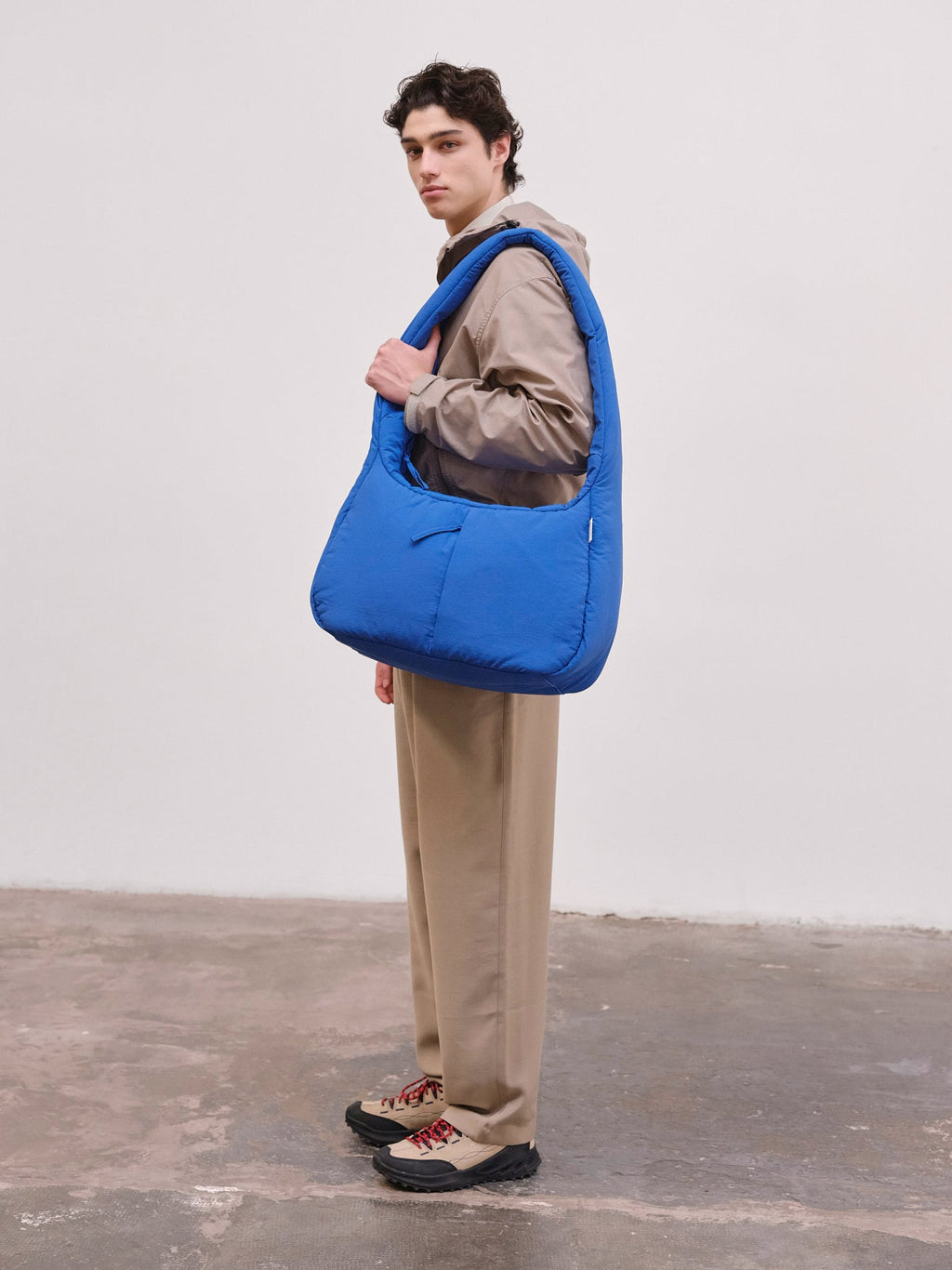 Sac Bruno – Sac à bandoulière spacieux et matelassé en nylon léger imperméable