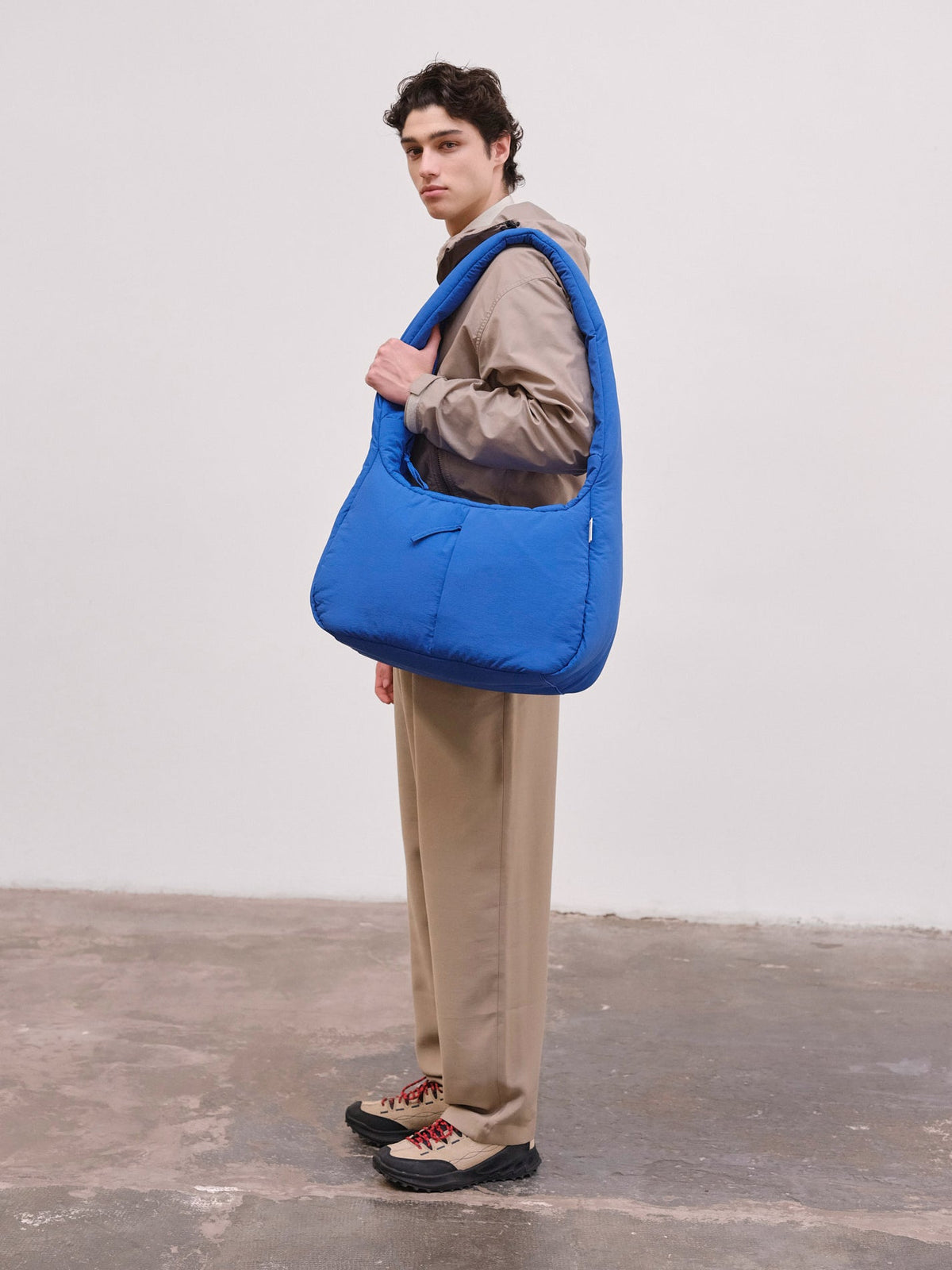 Sac Bruno – Sac à bandoulière spacieux et matelassé en nylon léger imperméable