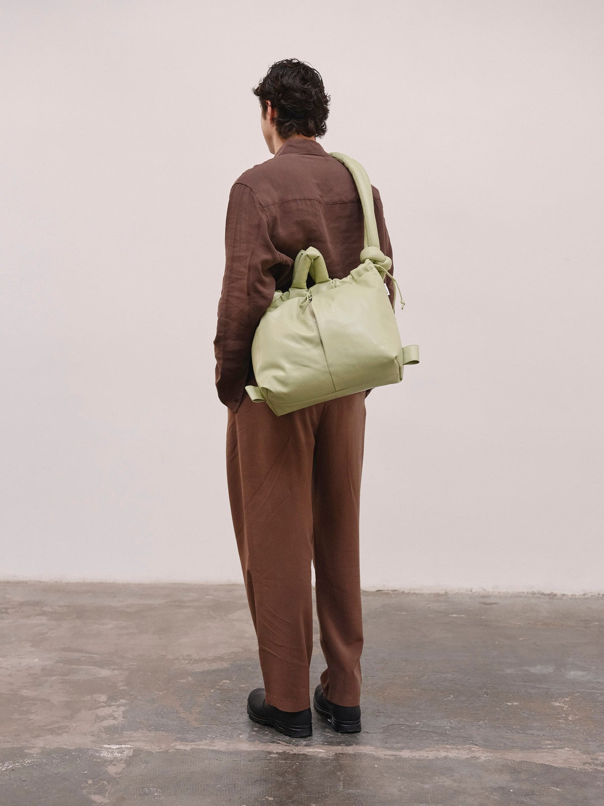 Ona Vegan Leather – Sac en cuir vegan rembourré et résistant à l'eau, peut accueillir des ordinateurs portables jusqu'à 17"