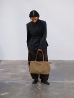Sac Milos – Tote en cuir vegan souple, liens latéraux réglables, peut contenir votre ordinateur portable