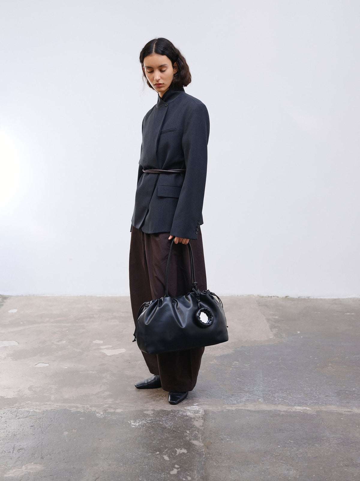 Sac Milos – Tote en cuir vegan souple, liens latéraux réglables, peut contenir votre ordinateur portable