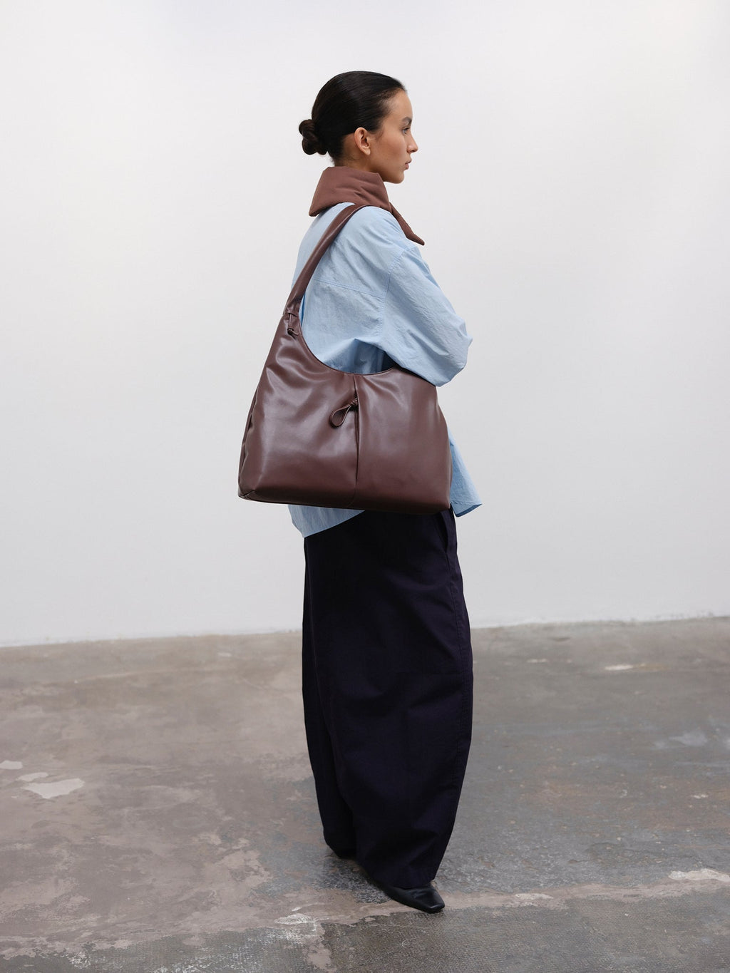 Sac hobo en cuir végane haut de gamme, déperlant, bandoulière froncée réglable