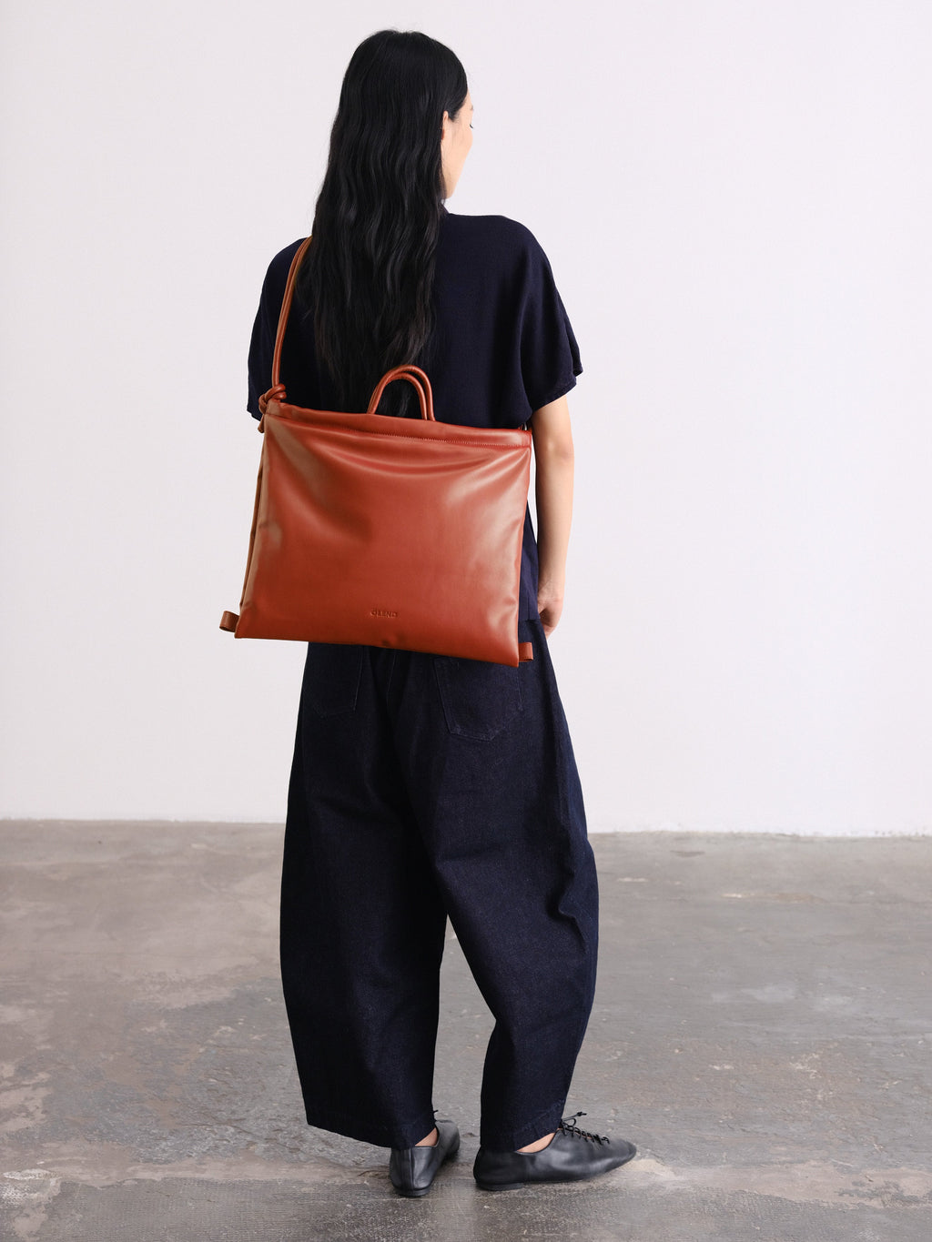 Sac pliable – Sac polyvalent en cuir végétalien, porté en cabas, en bandoulière ou en sac à dos