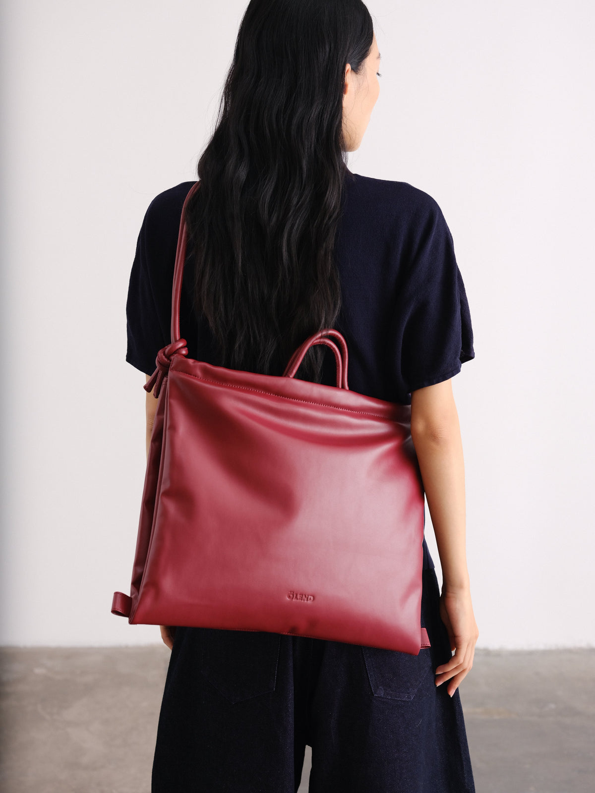 Sac pliable – Sac polyvalent en cuir végétalien, porté en cabas, en bandoulière ou en sac à dos
