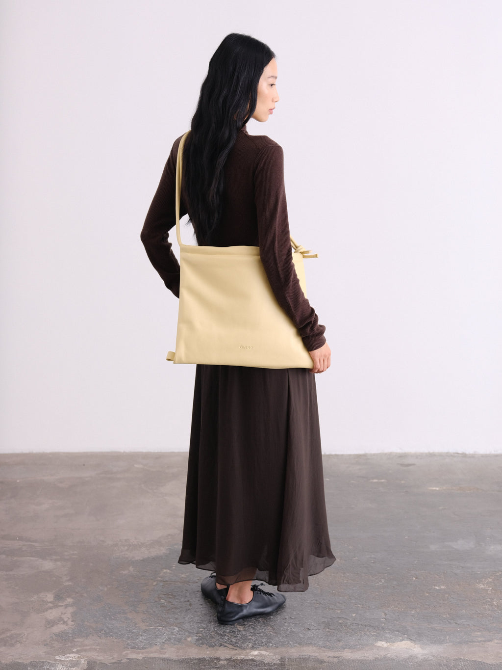 Sac pliable – Sac polyvalent en cuir végétalien, porté en cabas, en bandoulière ou en sac à dos