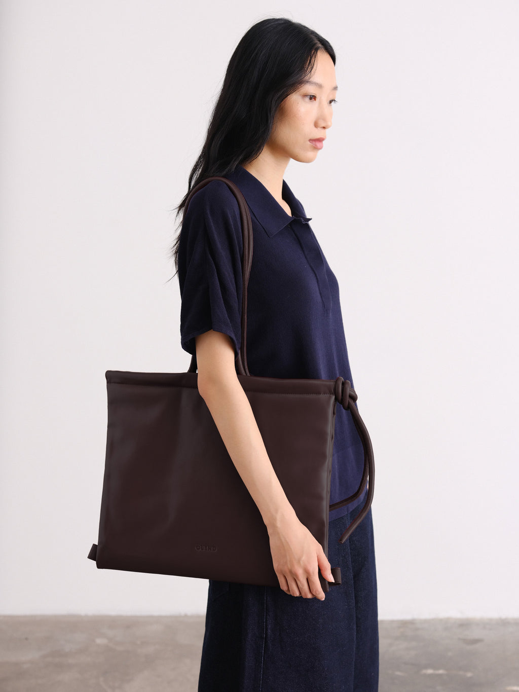 Sac pliable – Sac polyvalent en cuir végétalien, porté en cabas, en bandoulière ou en sac à dos