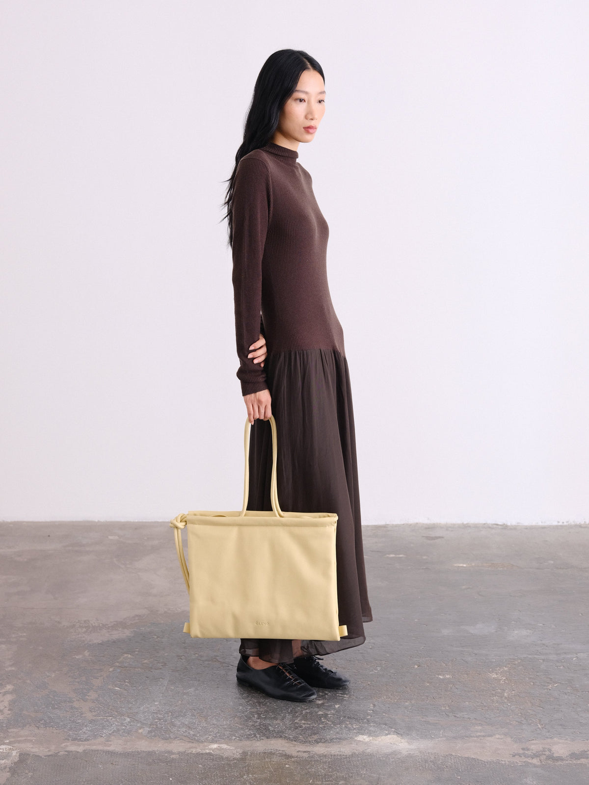 Sac pliable – Sac polyvalent en cuir végétalien, porté en cabas, en bandoulière ou en sac à dos