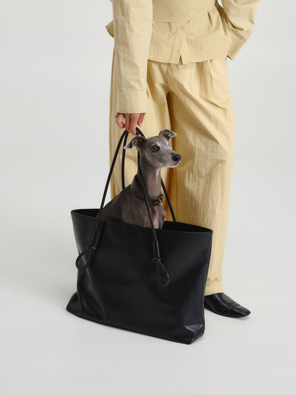 Sac Jane – Grand cabas en daim souple, anses nouées signature