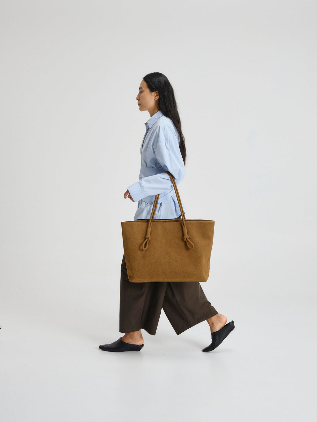 Sac Jane – Grand cabas en daim souple, anses nouées signature