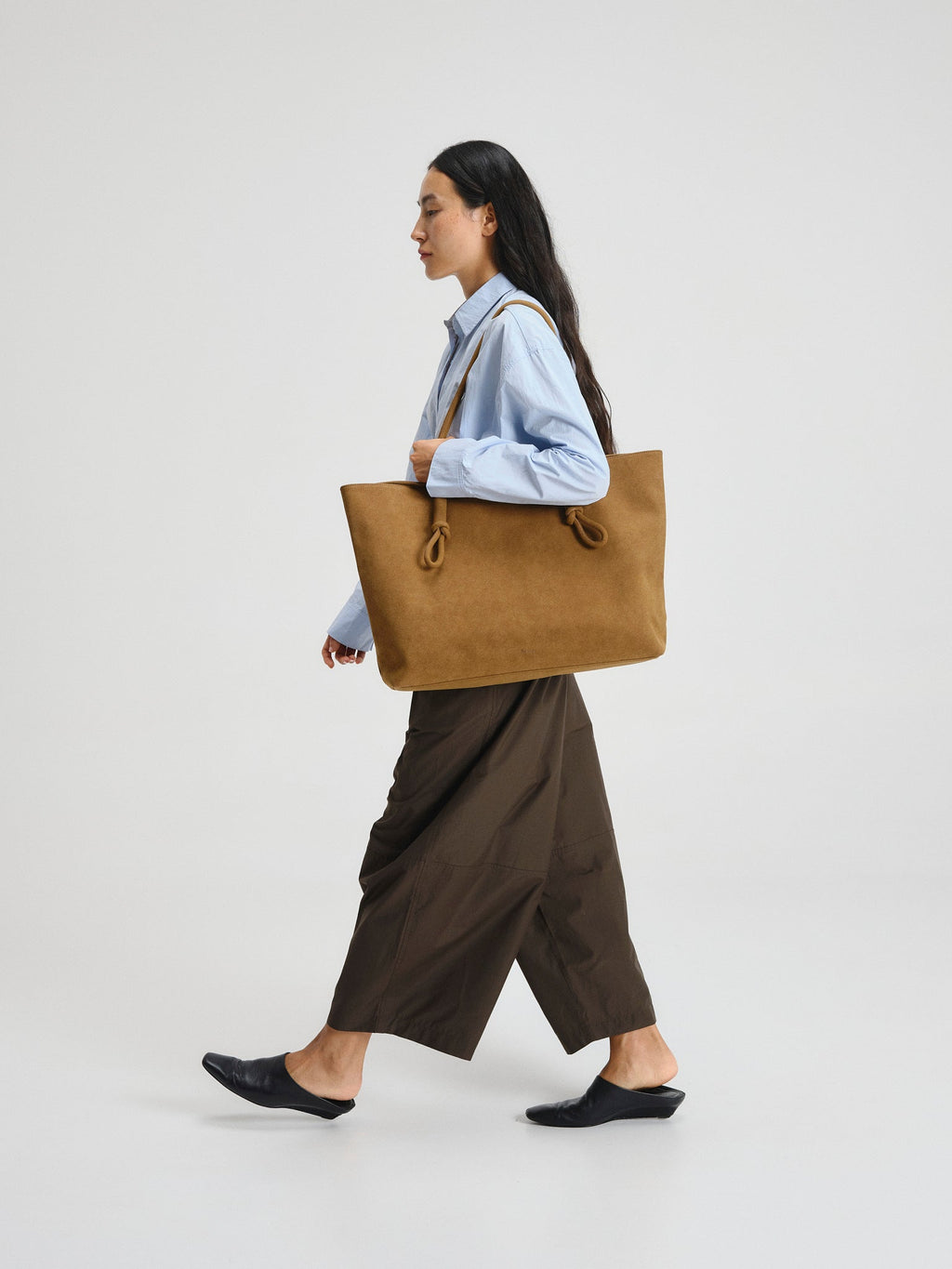Sac Jane – Grand cabas en daim souple, anses nouées signature