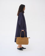 Sac Milos – Tote en cuir vegan souple, liens latéraux réglables, peut contenir votre ordinateur portable