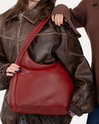 Sac cabas à anses longues et fines, finition aspect cuir lisse
