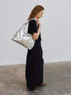 Sac hobo en cuir végane haut de gamme, déperlant, bandoulière froncée réglable