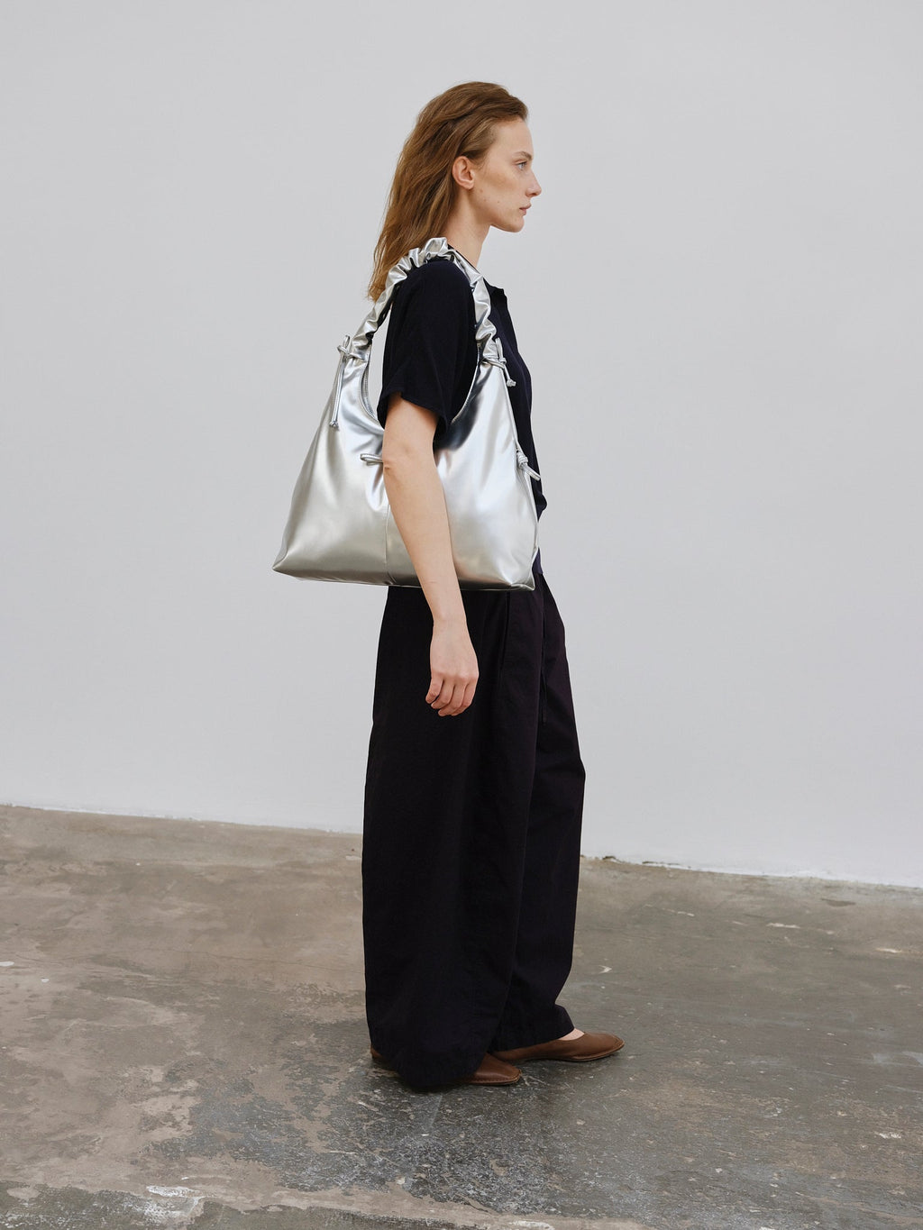 Sac hobo en cuir végane haut de gamme, déperlant, bandoulière froncée réglable