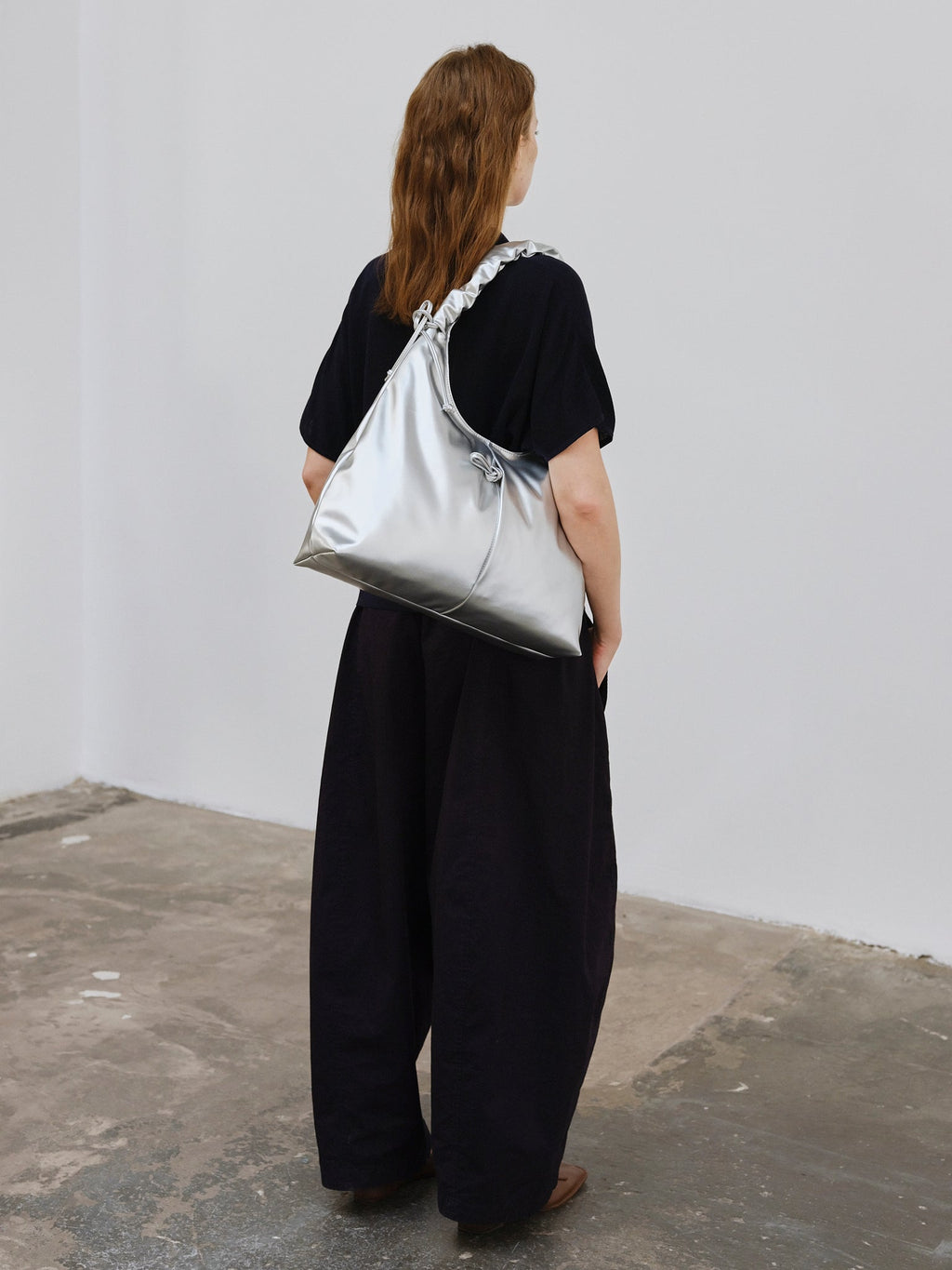 Sac hobo en cuir végane haut de gamme, déperlant, bandoulière froncée réglable