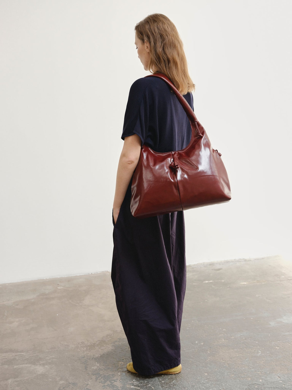 Sac hobo en cuir végane haut de gamme, déperlant, bandoulière froncée réglable