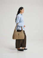 Sac hobo en cuir végane haut de gamme, déperlant, bandoulière froncée réglable
