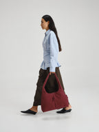 Sac hobo en cuir végane haut de gamme, déperlant, bandoulière froncée réglable