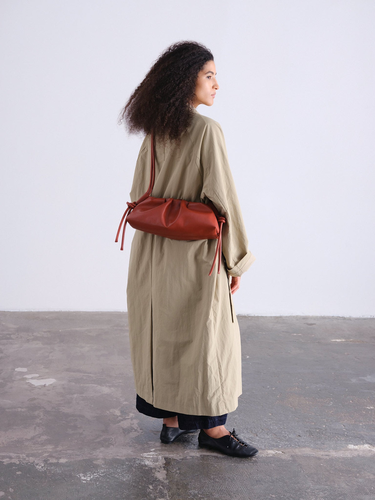 Dumpling Bag – Gathered Vegan Leather Bag, Adjustable Double Handle, Day to Night