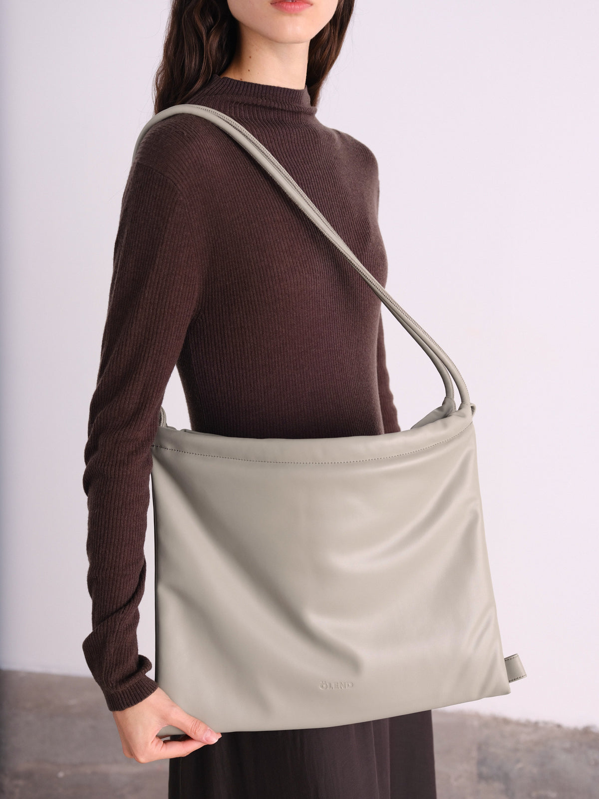 Sac pliable – Sac polyvalent en cuir végétalien, porté en cabas, en bandoulière ou en sac à dos