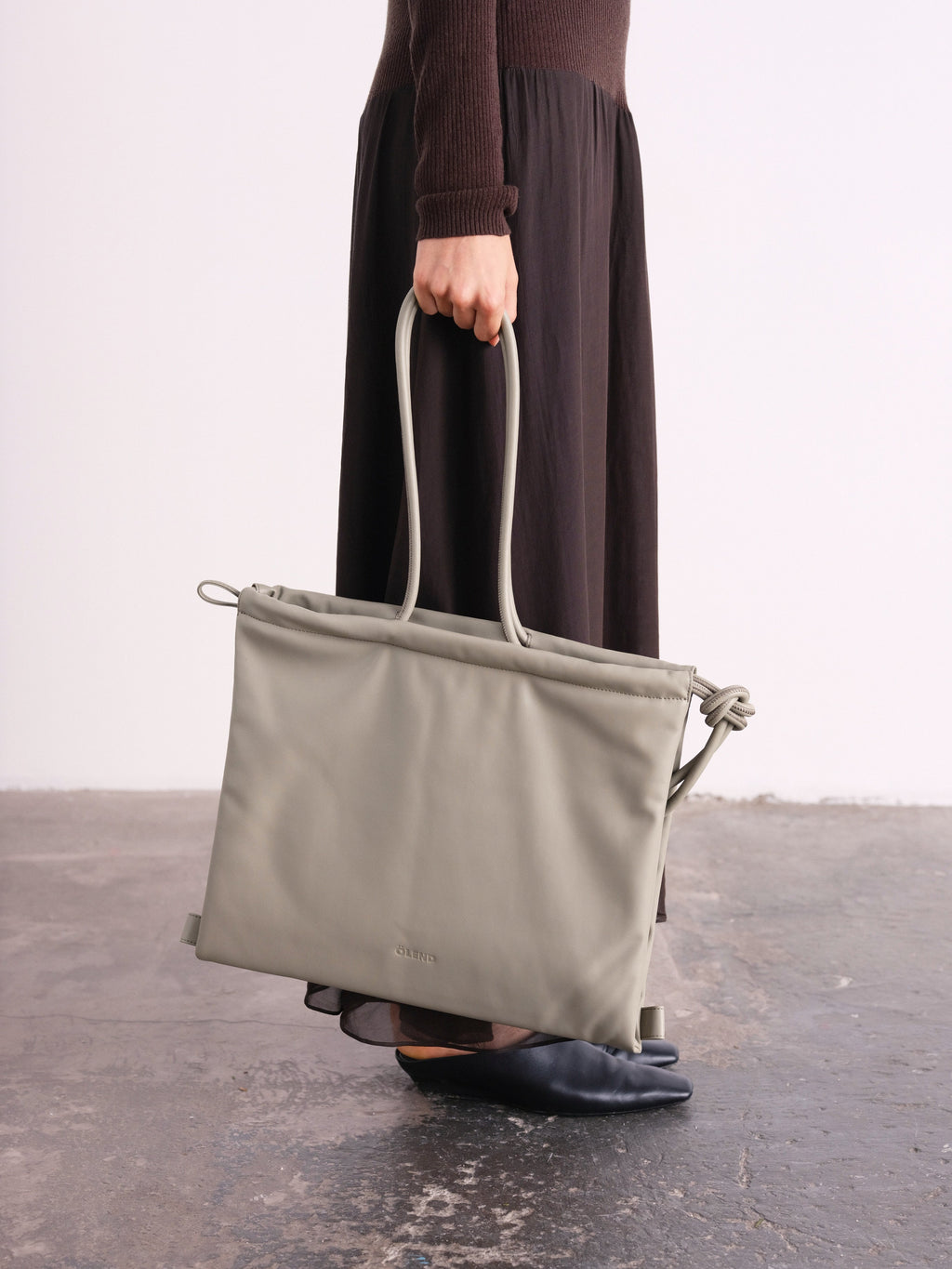 Sac pliable – Sac polyvalent en cuir végétalien, porté en cabas, en bandoulière ou en sac à dos