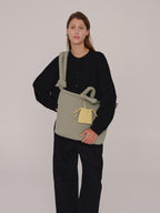 Sac rembourré 100 % nylon recyclé, fermeture zippée, compartiment pour ordinateur portable et tablette