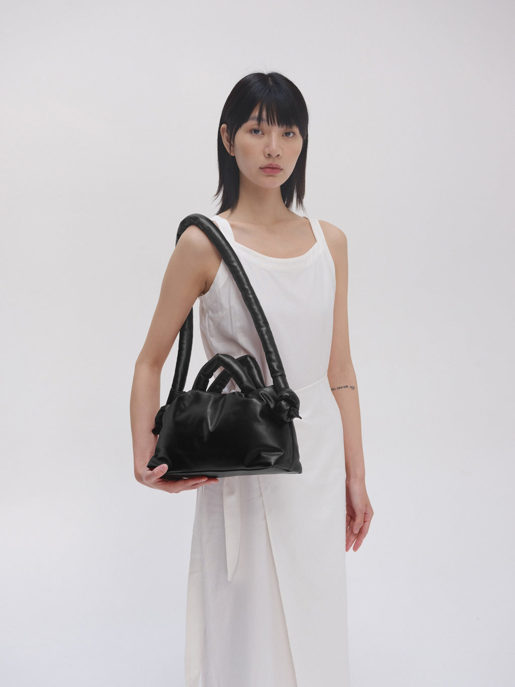 MiniOna Vegan Leather – Petit sac matelassé en cuir vegan, léger et glamour