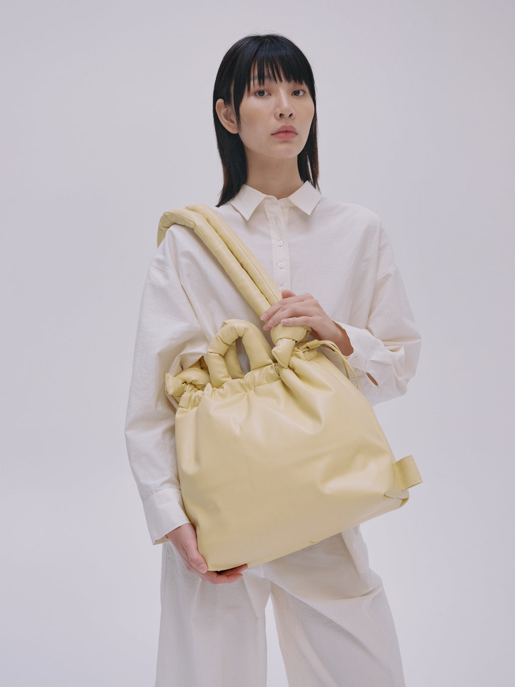 Ona Vegan Leather – Sac en cuir vegan rembourré et résistant à l'eau, peut accueillir des ordinateurs portables jusqu'à 17"