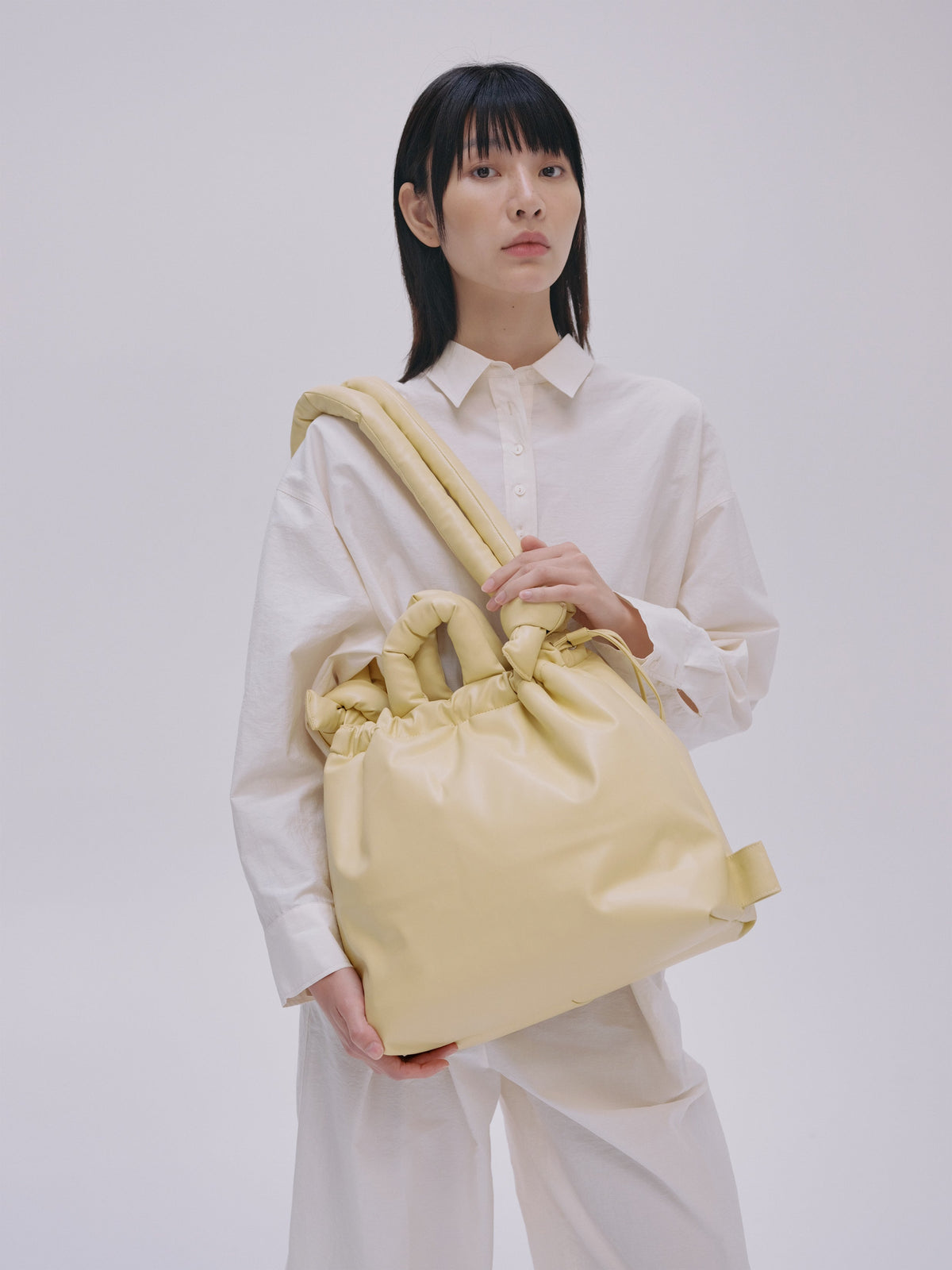 Ona Vegan Leather – Sac en cuir vegan rembourré et résistant à l'eau, peut accueillir des ordinateurs portables jusqu'à 17"