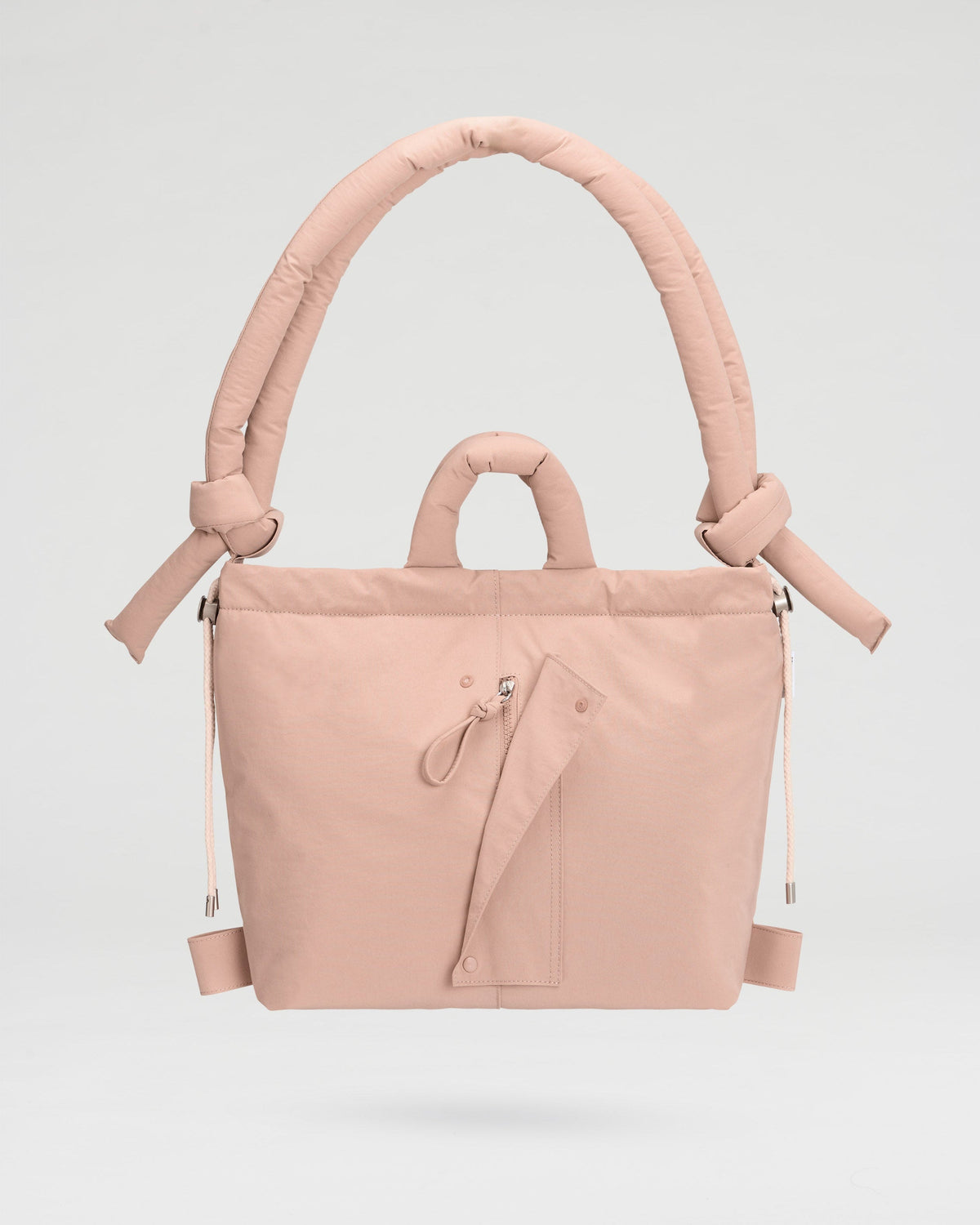 Sac matelassé inspiré de l'imperméable, deux grandes poches, sac à main, porté croisé ou sac à dos