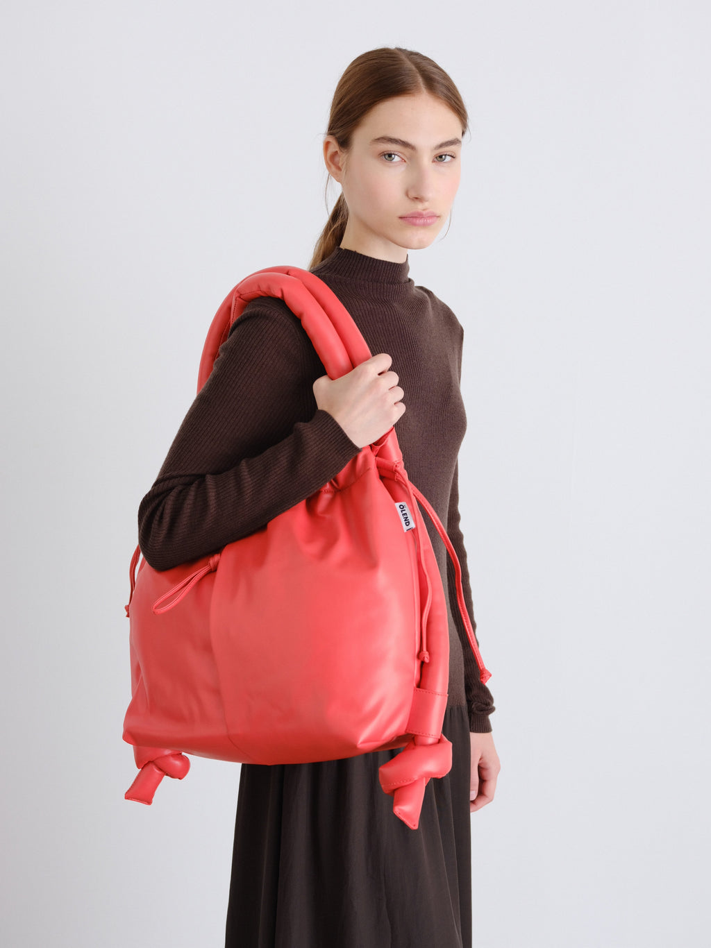 Ona Vegan Leather – Sac en cuir vegan rembourré et résistant à l'eau, peut accueillir des ordinateurs portables jusqu'à 17"