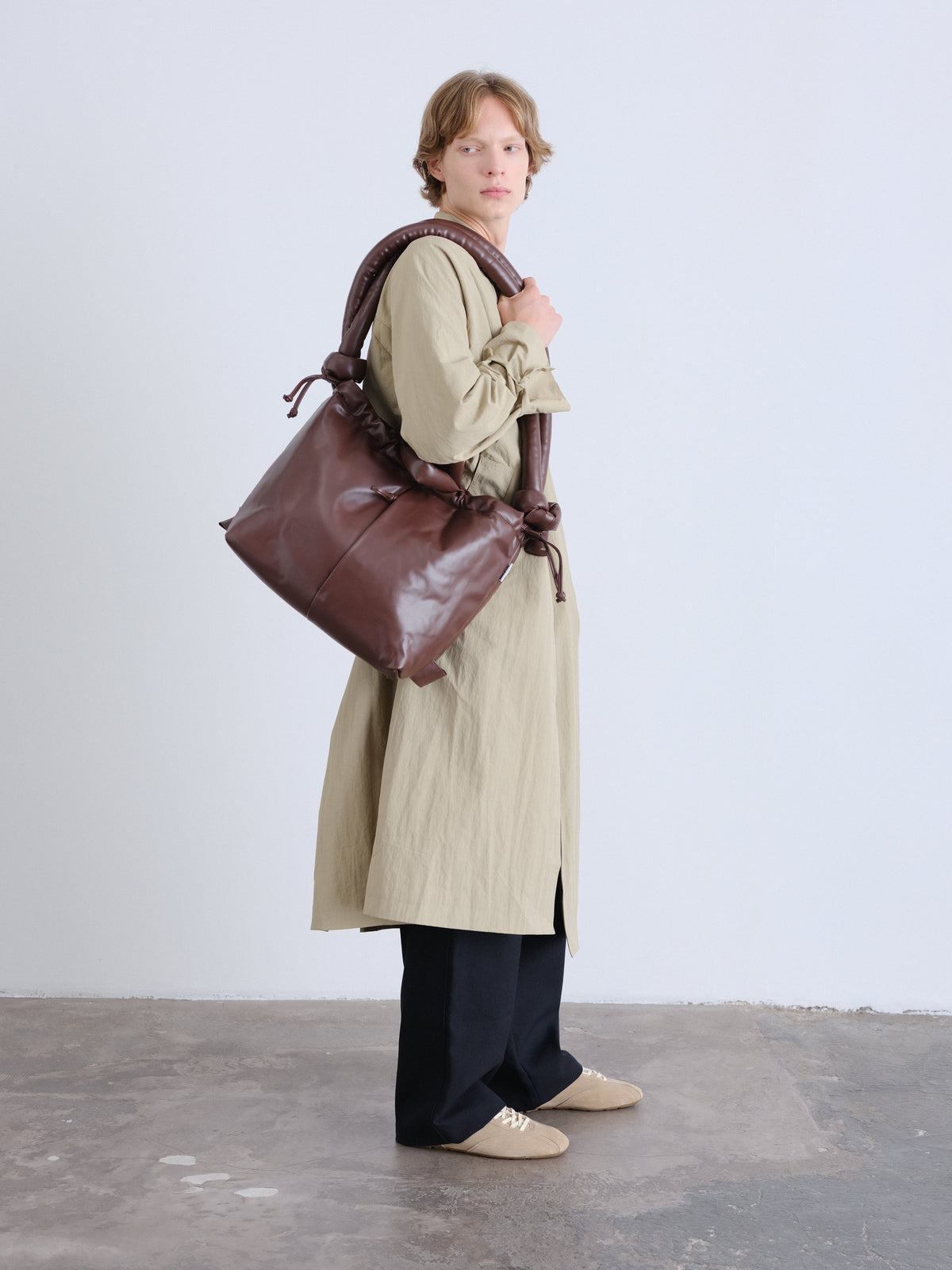 Ona Vegan Leather – Sac en cuir vegan rembourré et résistant à l'eau, peut accueillir des ordinateurs portables jusqu'à 17"