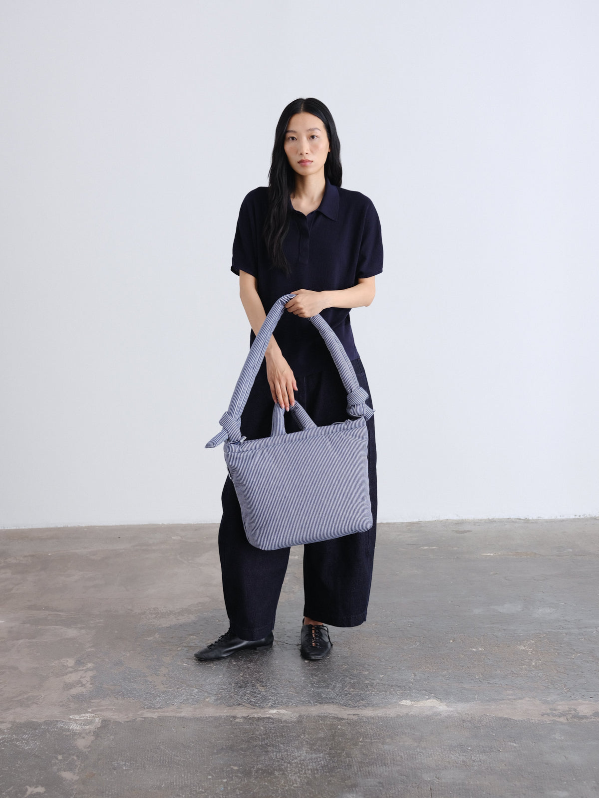 Sac rembourré 100 % nylon recyclé, fermeture zippée, compartiment pour ordinateur portable et tablette