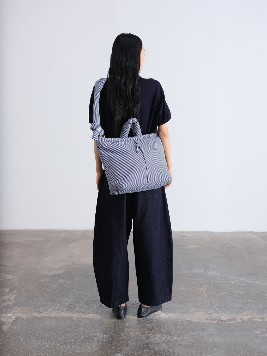 Sac rembourré 100 % nylon recyclé, fermeture zippée, compartiment pour ordinateur portable et tablette