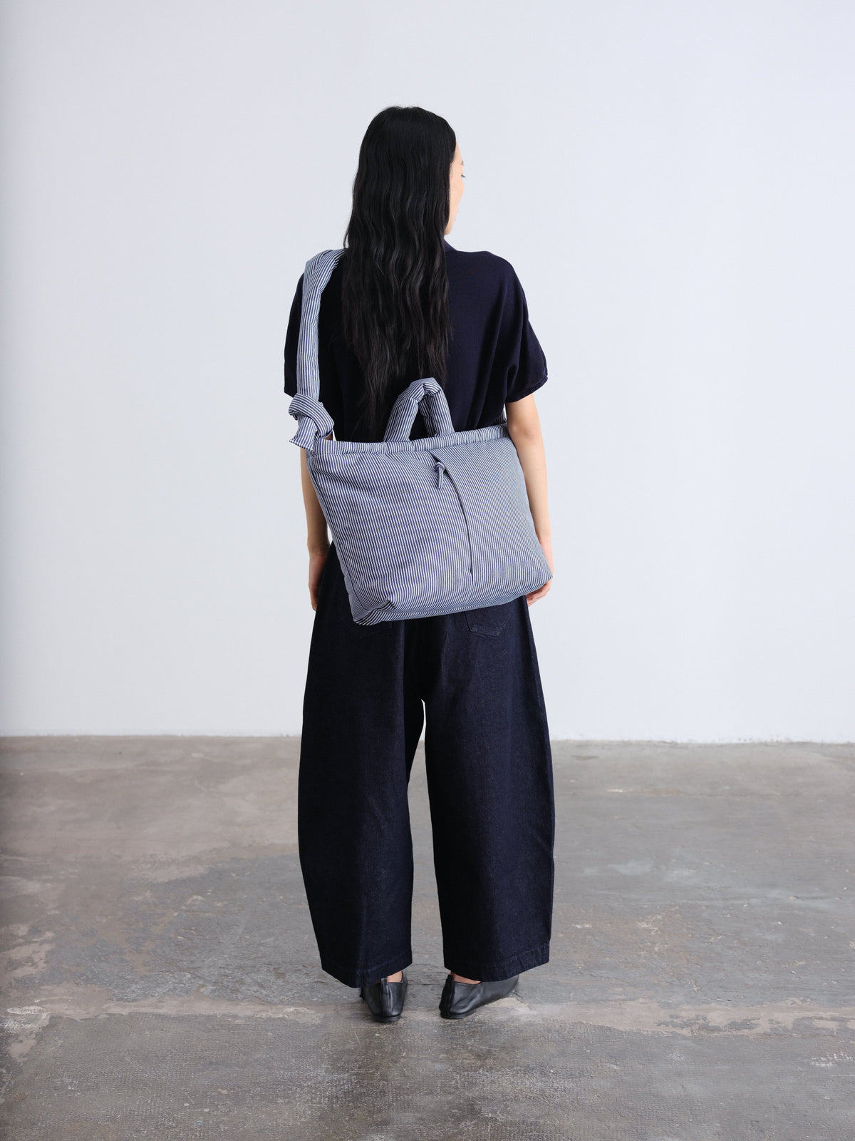 Sac rembourré 100 % nylon recyclé, fermeture zippée, compartiment pour ordinateur portable et tablette