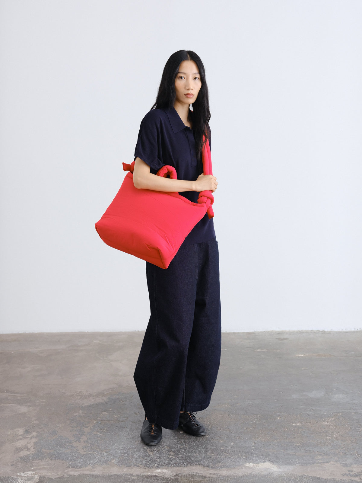 Sac rembourré 100 % nylon recyclé, fermeture zippée, compartiment pour ordinateur portable et tablette