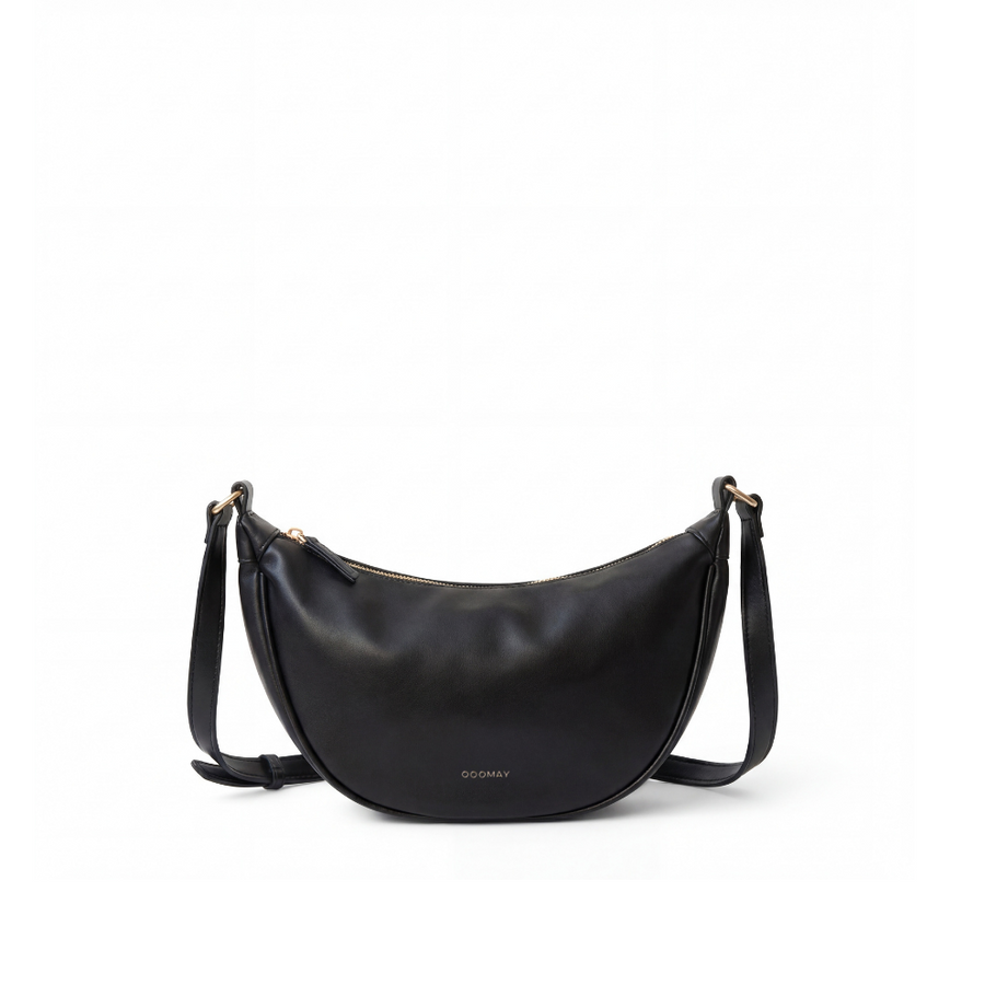 Sac bandoulière croissant noir, aspect cuir lisse