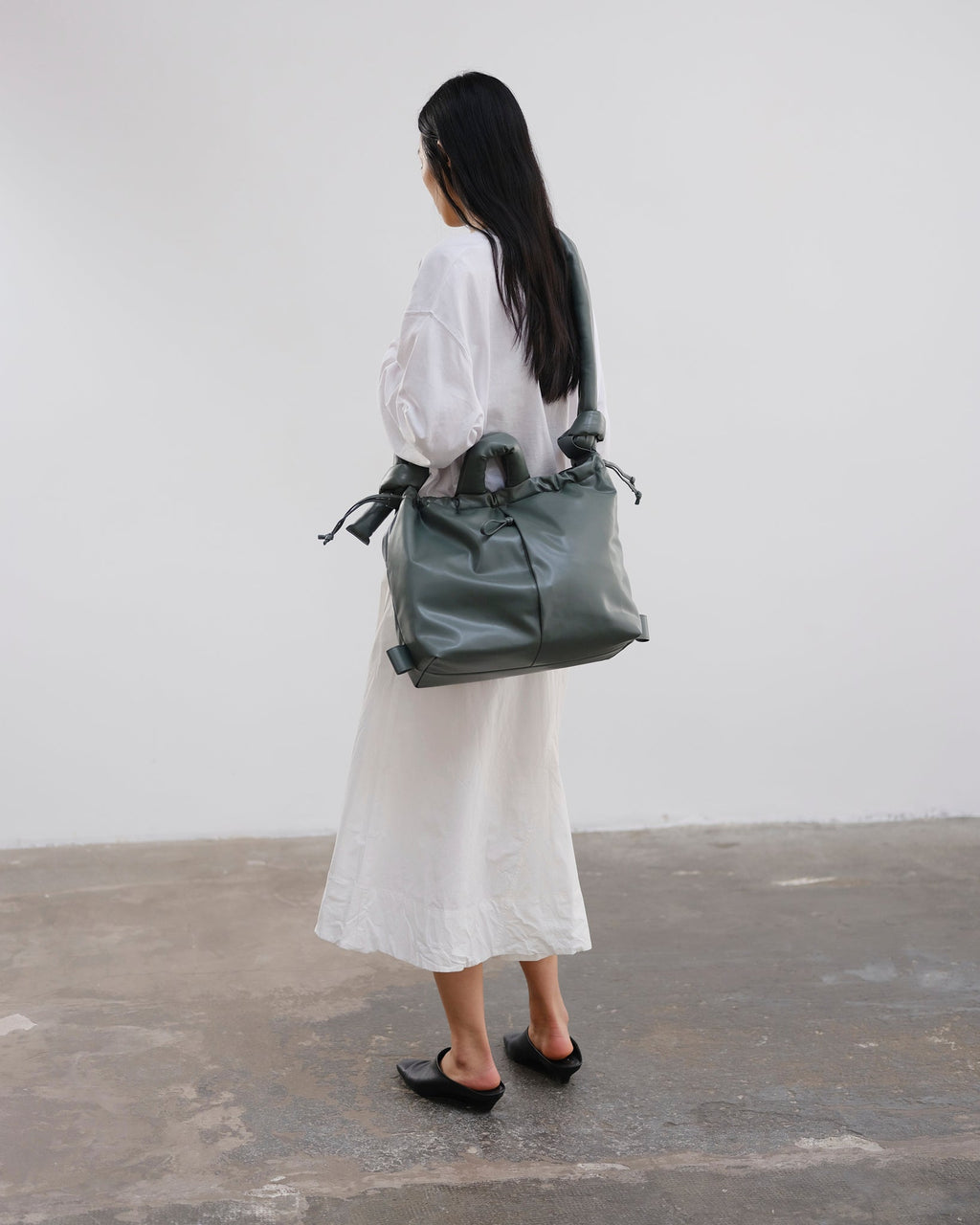 Ona Vegan Leather – Sac en cuir vegan rembourré et résistant à l'eau, peut accueillir des ordinateurs portables jusqu'à 17"