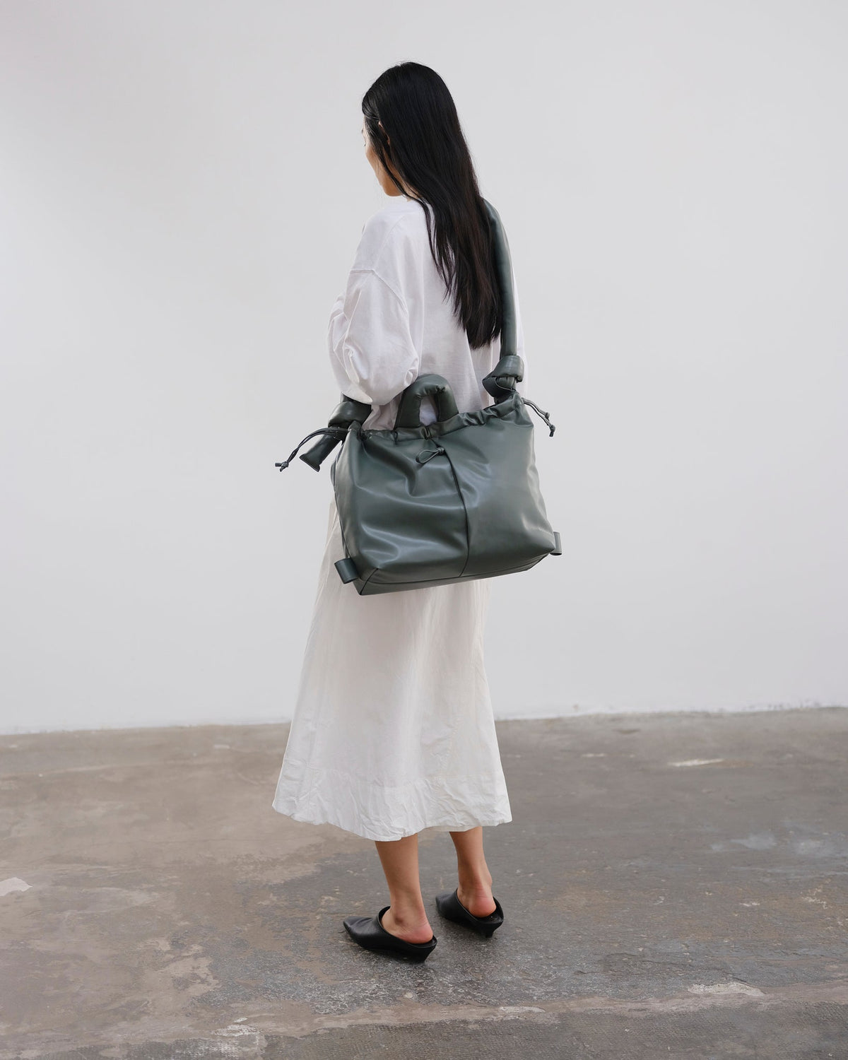 Ona Vegan Leather – Sac en cuir vegan rembourré et résistant à l'eau, peut accueillir des ordinateurs portables jusqu'à 17"