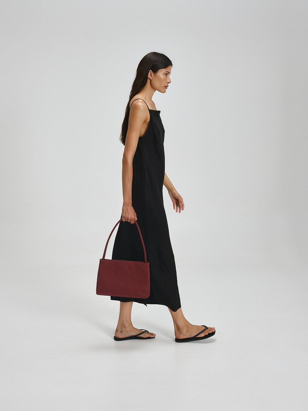 Sac Pina – Sac à bandoulière compact en cuir végétalien, lignes épurées et silhouette intemporelle