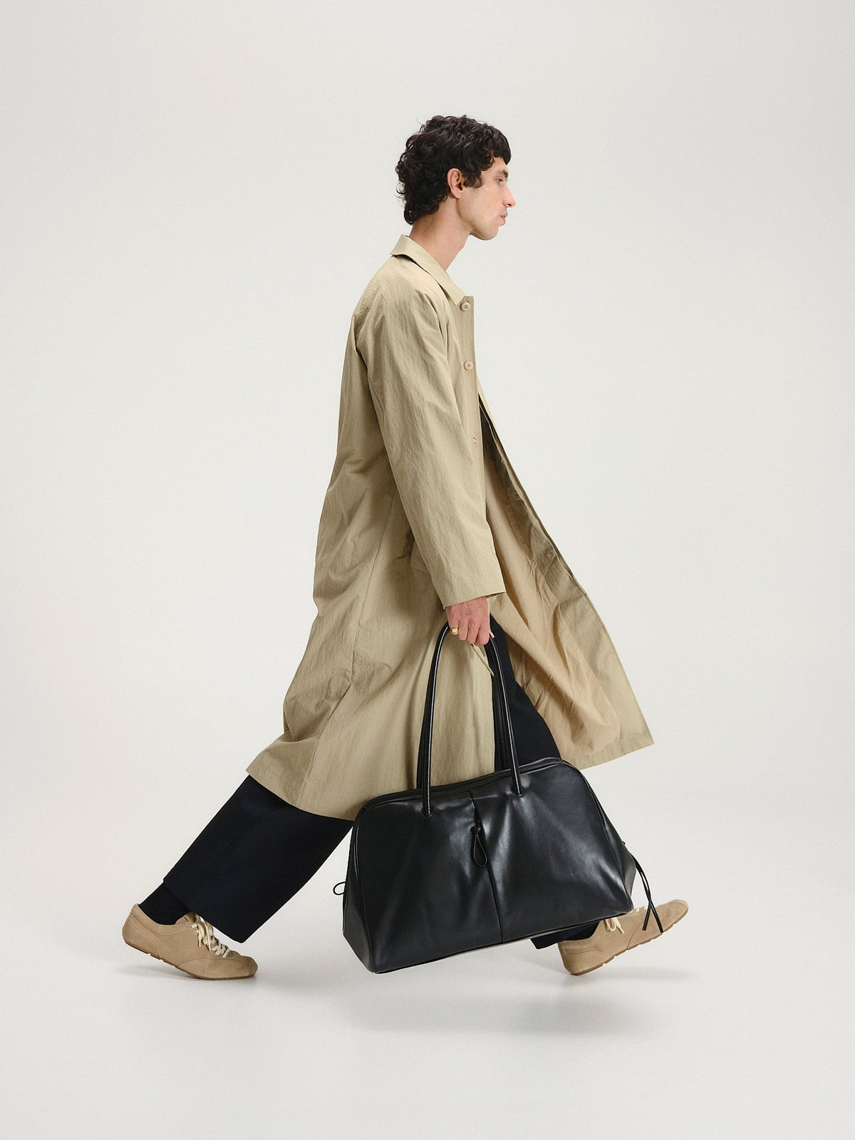 Sac de voyage format cabine en cuir vegan premium, déperlant et résistant aux rayures