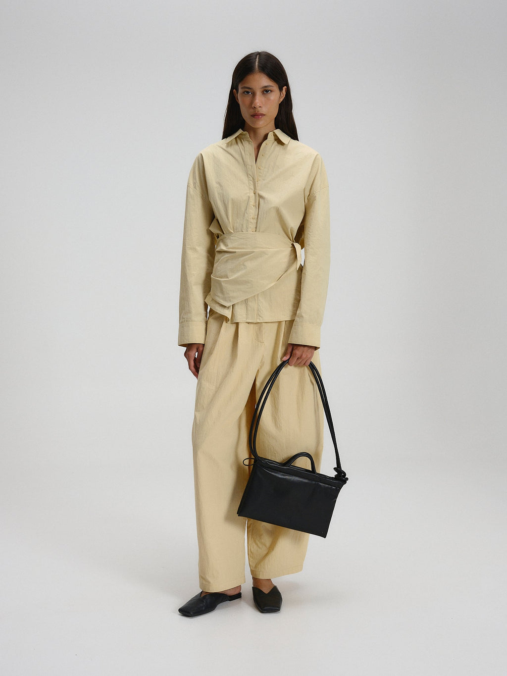 Petit sac repliable – Petit sac souple en cuir végétalien, double anse nouée à la main, fermeture éclair