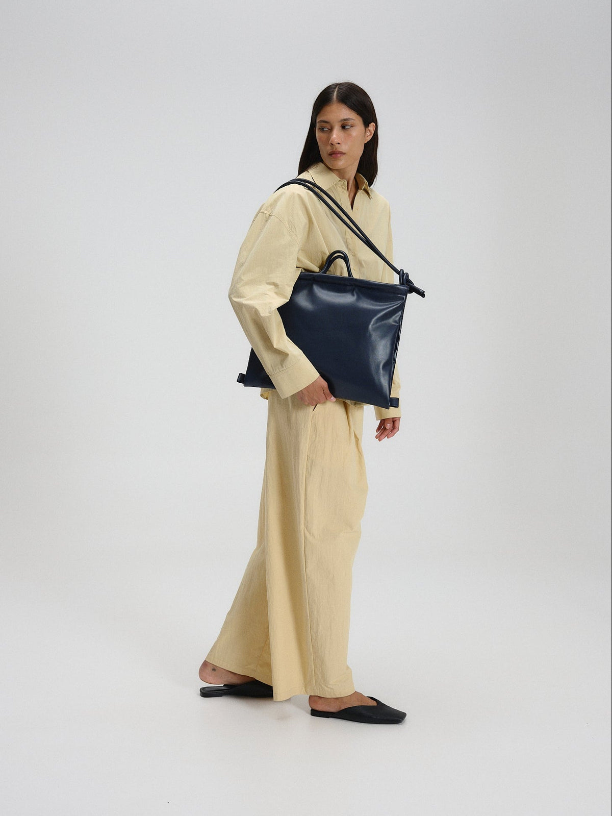 Sac pliable – Sac polyvalent en cuir végétalien, porté en cabas, en bandoulière ou en sac à dos