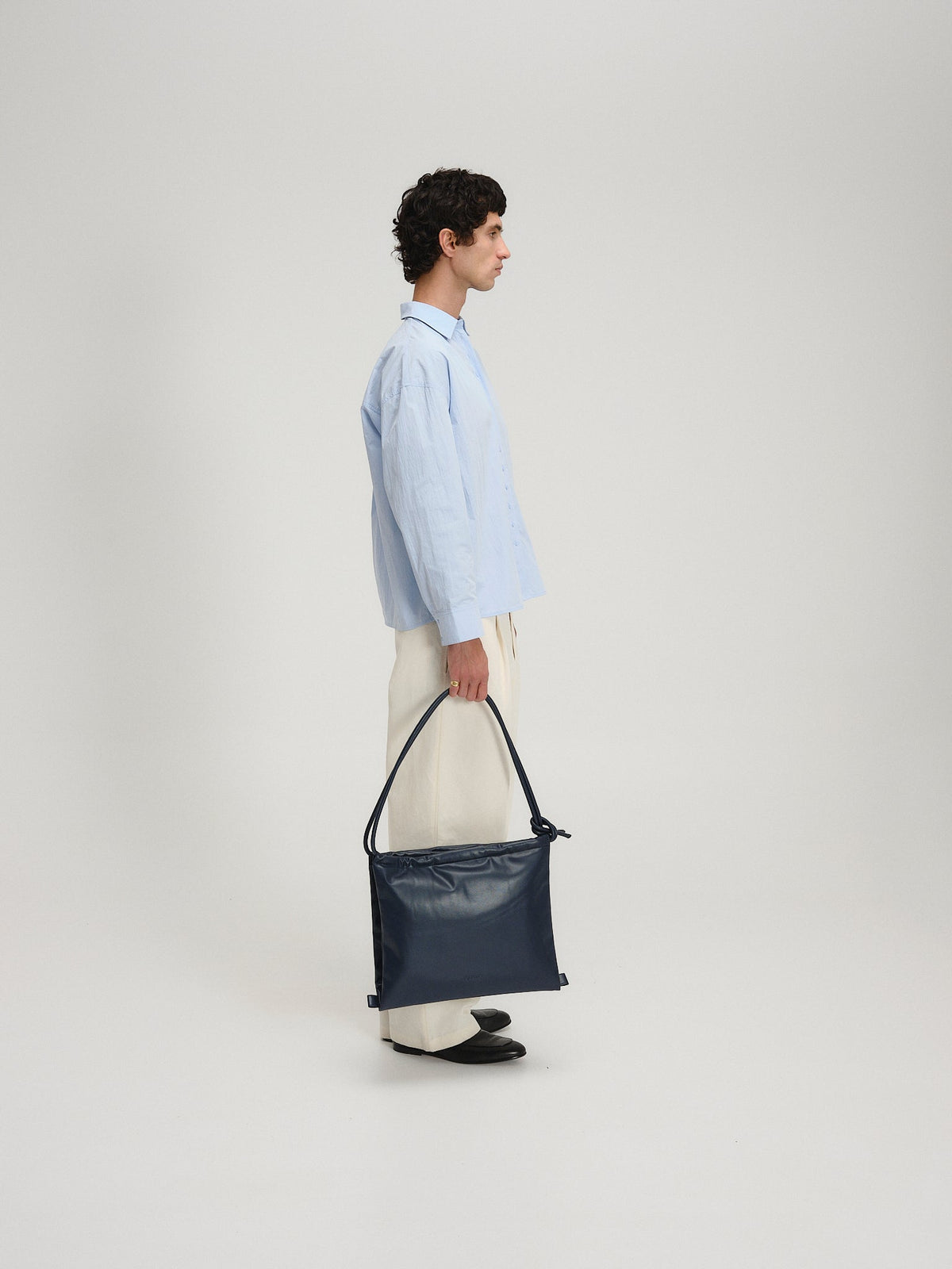 Sac pliable – Sac polyvalent en cuir végétalien, porté en cabas, en bandoulière ou en sac à dos