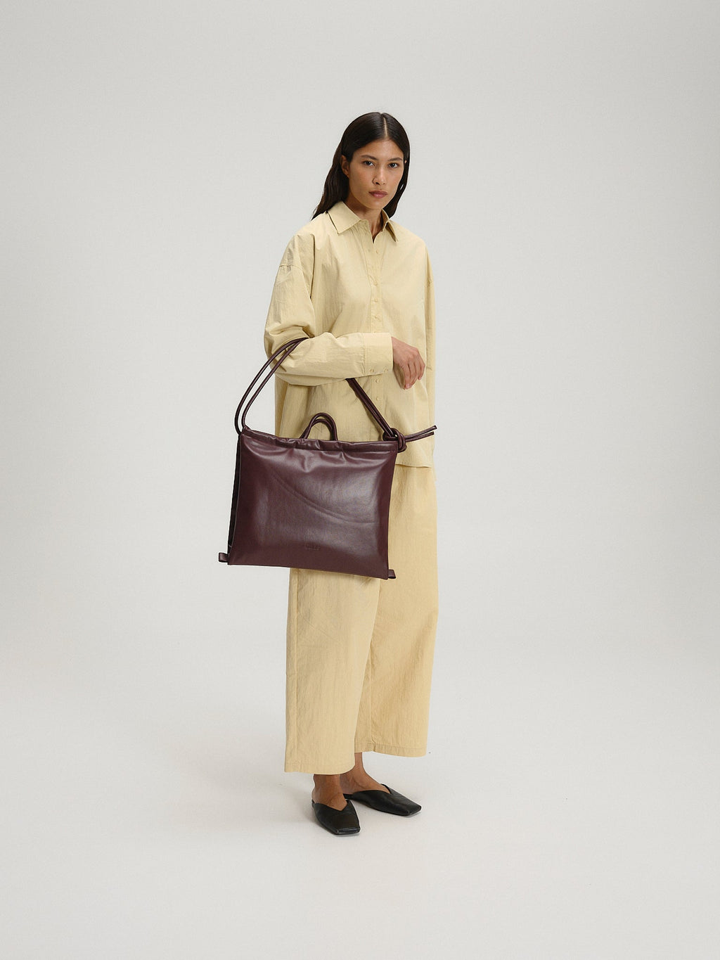 Sac pliable – Sac polyvalent en cuir végétalien, porté en cabas, en bandoulière ou en sac à dos